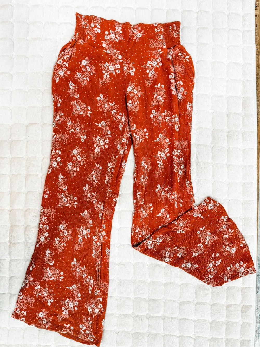 Women's Floral Wide-Leg Pants - Red